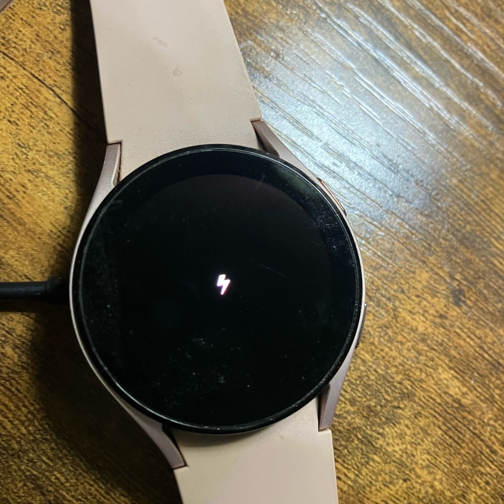 Samsung Galaxy Smartwatch with Pink Band - Picture 3 of 5